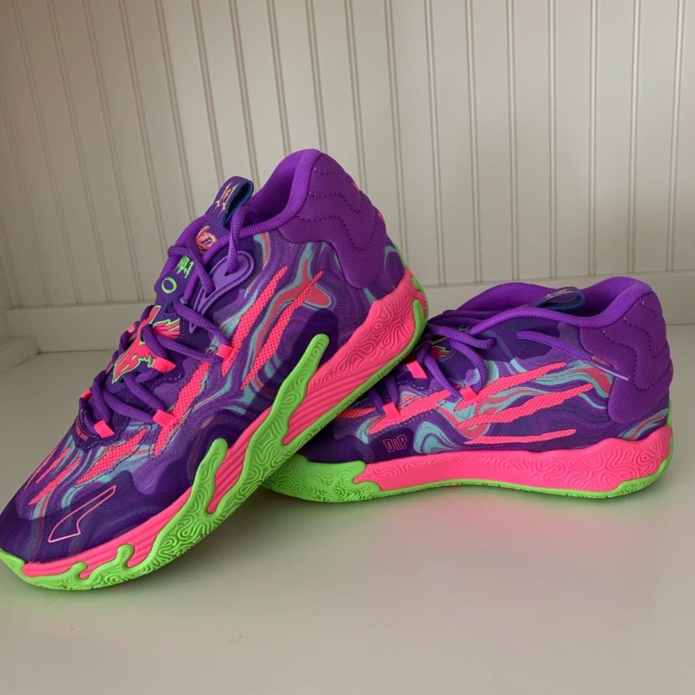 Lamelo Toxic basketball shoes